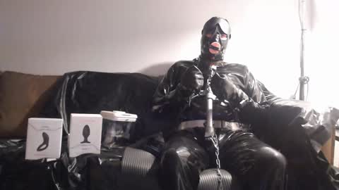 Snapshot of latexslaafboy2 chatting on January 2025 08:58:02 PM latexslaafboy online show from January 2025 08:58:02 PM