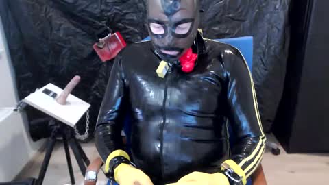Snapshot of latexslaafboy2 chatting on January 2025 11:03:02 AM latexslaafboy online show from January 2025 11:03:02 AM