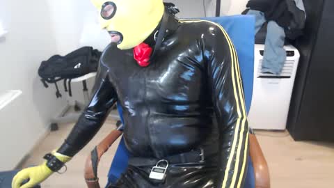 Snapshot of latexslaafboy2 chatting on March 2025 07:10:01 AM latexslaafboy online show from March 2025 07:10:01 AM