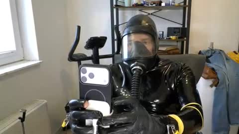 latexslaafboy online show from February 2026 10:57:01 AM