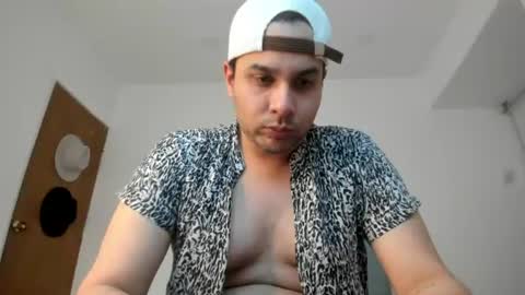 Snapshot of latin_boy_surprise chatting on July 2026 01:07:02 AM Yisus online show from July 2026 01:07:02 AM