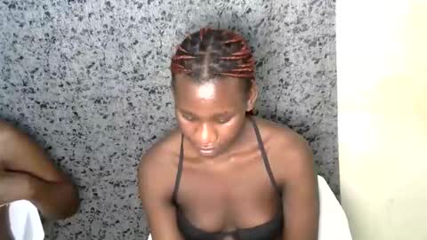 Latina online show from November 2025 06:09:02 PM