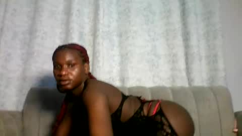 Snapshot of latina_ebony1 chatting on April 2026 09:53:01 PM Latina online show from April 2026 09:53:01 PM