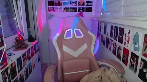 miiiiiiaaaa online show from December 2024 05:31:01 AM