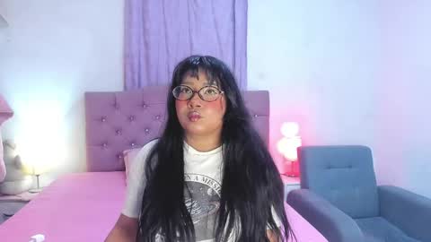 Snapshot of latinabombsheell chatting on June 2026 07:22:01 AM Martina online show from June 2026 07:22:01 AM