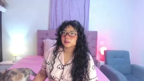 Snapshot of latinabombsheell chatting on June 2026 06:04:02 AM Martina online show from June 2026 06:04:02 AM