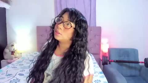 Snapshot of latinabombsheell chatting on June 2026 05:35:02 AM Martina online show from June 2026 05:35:02 AM