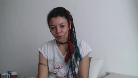 Latinacoka online show from November 2025 12:37:02 PM