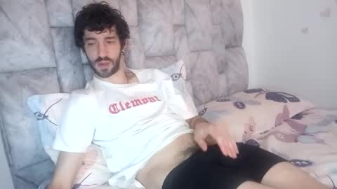 latinlustandfrenchkiss online show from May 2026 02:13:01 PM