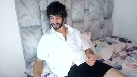 Snapshot of latinlustandfrenchkiss chatting on May 2026 09:05:02 PM latinlustandfrenchkiss online show from May 2026 09:05:02 PM