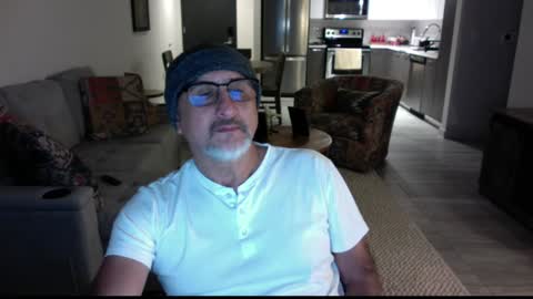 QS - INDEPENDENT MODEL online show from December 2024 02:35:01 AM