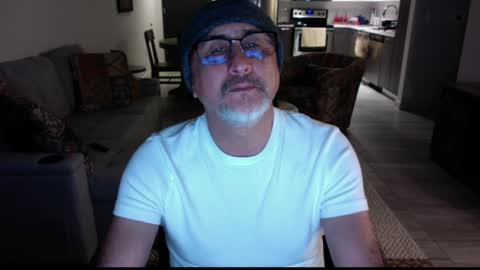 QS - INDEPENDENT MODEL online show from December 2024 02:32:02 AM