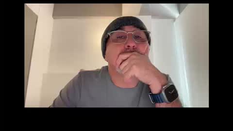 QS - INDEPENDENT MODEL online show from September 2025 06:30:02 PM