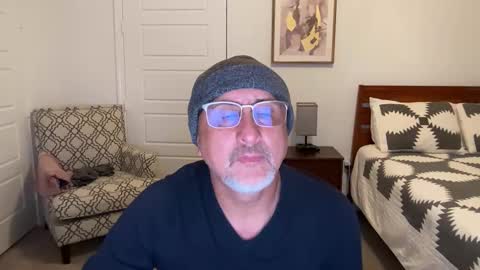 QS - INDEPENDENT MODEL online show from October 2025 05:54:02 AM