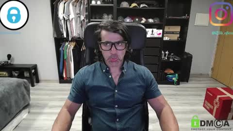 Snapshot of latino23bom chatting on April 2026 08:31:01 PM sam online show from April 2026 08:31:01 PM