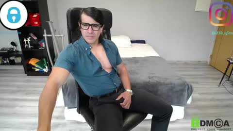 Snapshot of latino23bom chatting on April 2026 10:54:02 AM sam online show from April 2026 10:54:02 AM