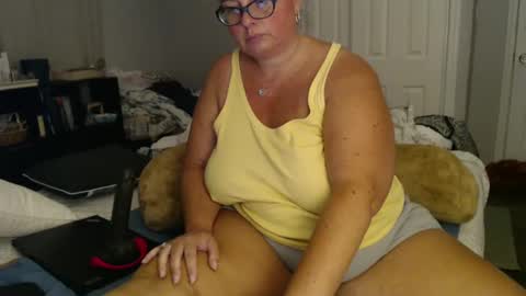 Snapshot of laulauma chatting on September 2025 02:00:02 AM LauLauMa online show from September 2025 02:00:02 AM