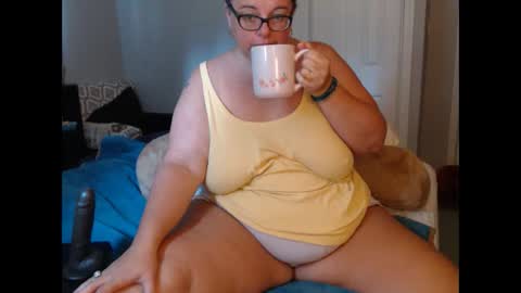 Snapshot of laulauma chatting on September 2025 03:22:02 PM LauLauMa online show from September 2025 03:22:02 PM
