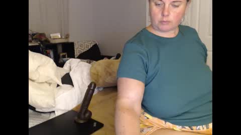 Snapshot of laulauma chatting on September 2025 01:40:02 AM LauLauMa online show from September 2025 01:40:02 AM