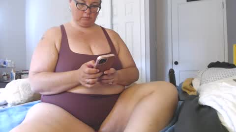 Snapshot of laulauma chatting on June 2026 04:31:01 PM LauLauMa online show from June 2026 04:31:01 PM