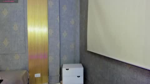 laulin_tay online show from April 2026 03:22:01 AM