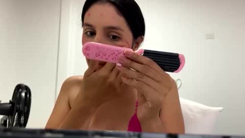 Snapshot of laura_1717 chatting on May 2026 07:13:02 AM laura online show from May 2026 07:13:02 AM