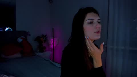 Laura online show from January 2025 06:15:02 AM