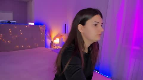 Laura online show from April 2026 05:15:01 AM