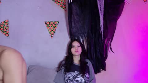 Snapshot of laura_and_kevin chatting on October 2025 04:49:01 PM laura_and_kevin online show from October 2025 04:49:01 PM