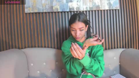 Snapshot of laura_aristizabal_19 chatting on December 2024 01:22:01 PM Laura online show from December 2024 01:22:01 PM