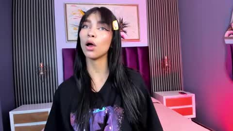 Snapshot of laura_aristizabal_19 chatting on March 2025 04:13:02 PM Laura online show from March 2025 04:13:02 PM