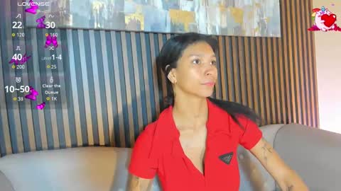 Snapshot of laura_aristizabal_19 chatting on October 2025 12:47:02 PM Laura online show from October 2025 12:47:02 PM