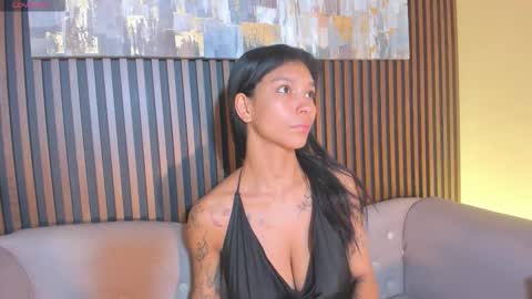 Snapshot of laura_aristizabal_19 chatting on October 2025 01:12:02 PM Laura online show from October 2025 01:12:02 PM
