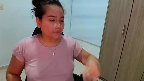 laura online show from December 2025 12:28:02 AM