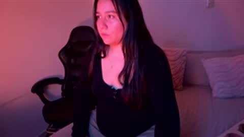 laura online show from January 2026 01:19:01 AM