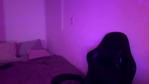 laura online show from March 2026 11:22:02 PM