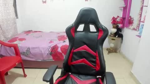 laura_hon11 online show from May 2026 01:39:01 PM