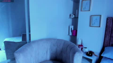 Snapshot of laura_hotties chatting on May 2026 06:35:02 PM laura hotties online show from May 2026 06:35:02 PM