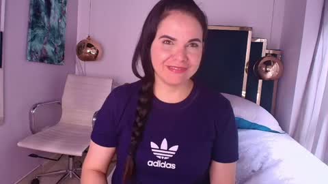 Snapshot of laura_hotties chatting on May 2026 06:09:01 PM laura hotties online show from May 2026 06:09:01 PM