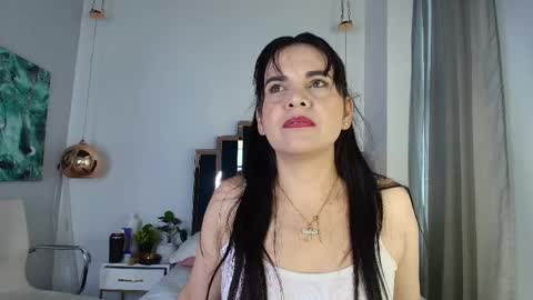 Snapshot of laura_hotties chatting on June 2026 05:40:02 PM laura hotties online show from June 2026 05:40:02 PM