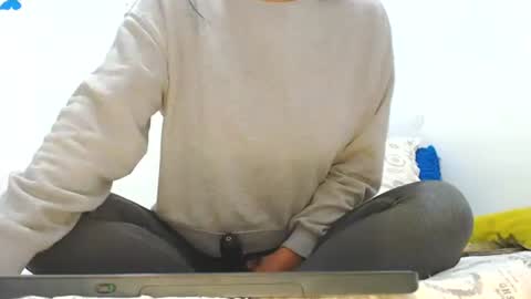 laura lovingxxx online show from June 2026 09:04:01 PM