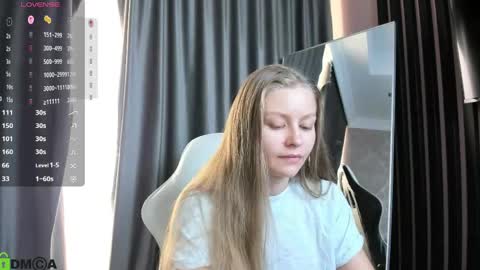Laura online show from April 2026 02:01:01 PM