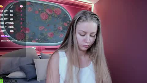 Snapshot of laura_pudd chatting on May 2026 09:59:01 AM Laura online show from May 2026 09:59:01 AM