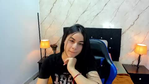 LAURA SOE online show from June 2026 07:25:02 PM
