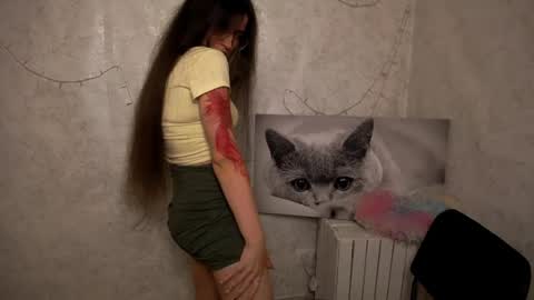 Snapshot of lauradre_ chatting on June 2026 05:23:02 AM Laura online show from June 2026 05:23:02 AM