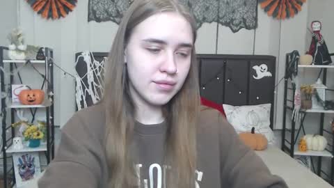 LauraHlot online show from November 2025 06:29:01 PM