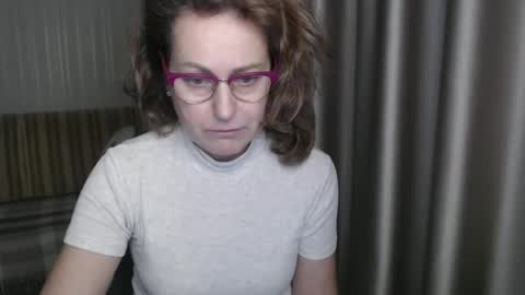 Lauraoven1 online show from January 2025 12:35:01 PM