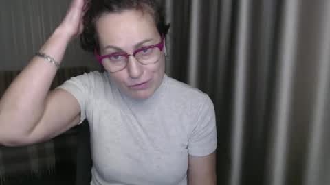 Lauraoven1 online show from January 2025 07:10:01 PM