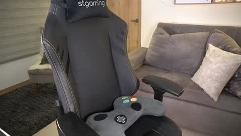 Laura online show from February 2025 01:16:02 AM