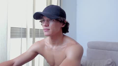 Snapshot of laureent__ chatting on December 2024 06:54:02 PM Laureent online show from December 2024 06:54:02 PM